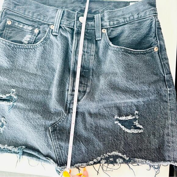 LEVIS REVOLVE Black Distressed Raw Hem Button Fly Pockets ALine Mini Skirt 26 - Picture 7 of 15